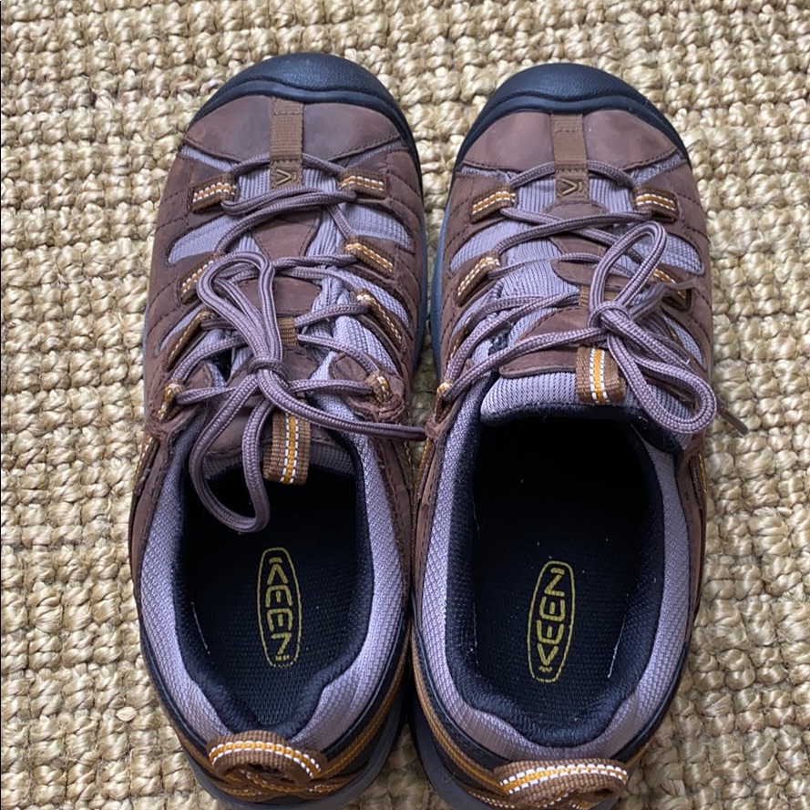Keen Men Shoes Size 9.5